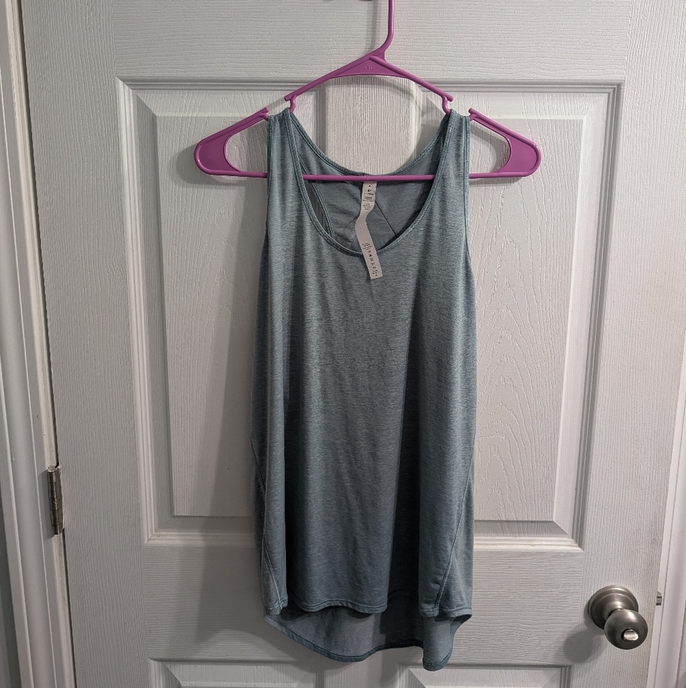 Lululemon Women's Love Tank Top Pleated Back Blue Cast - Size 4‎